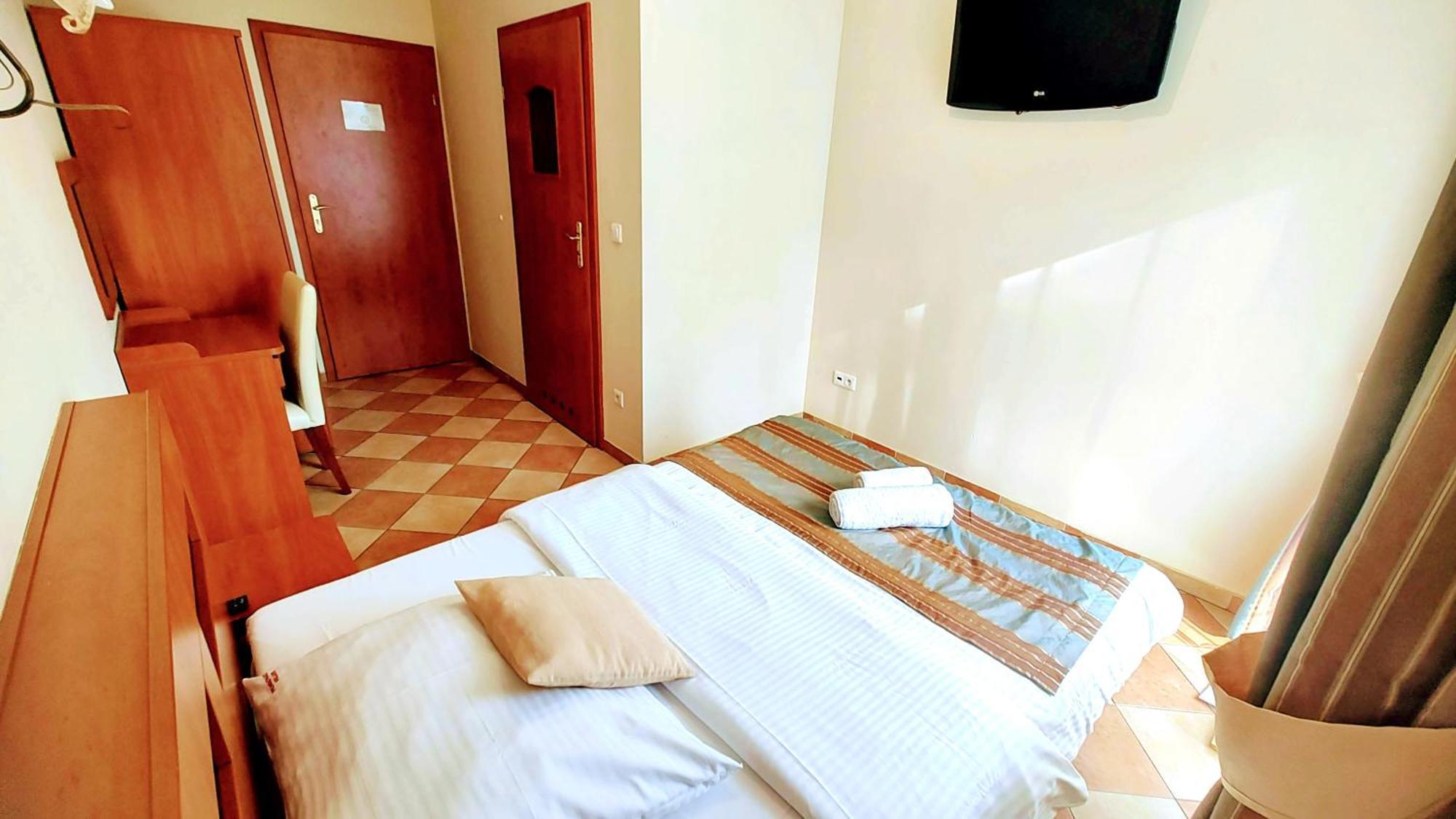 Helios Hotell Mielno  Rum bild